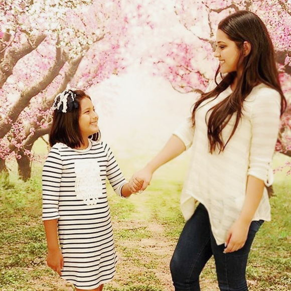 Meet your posher Claudia from Audrey + Ayden - Picture 1 of 8